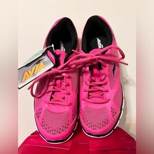 Brand new Avia tennis shoes women 8